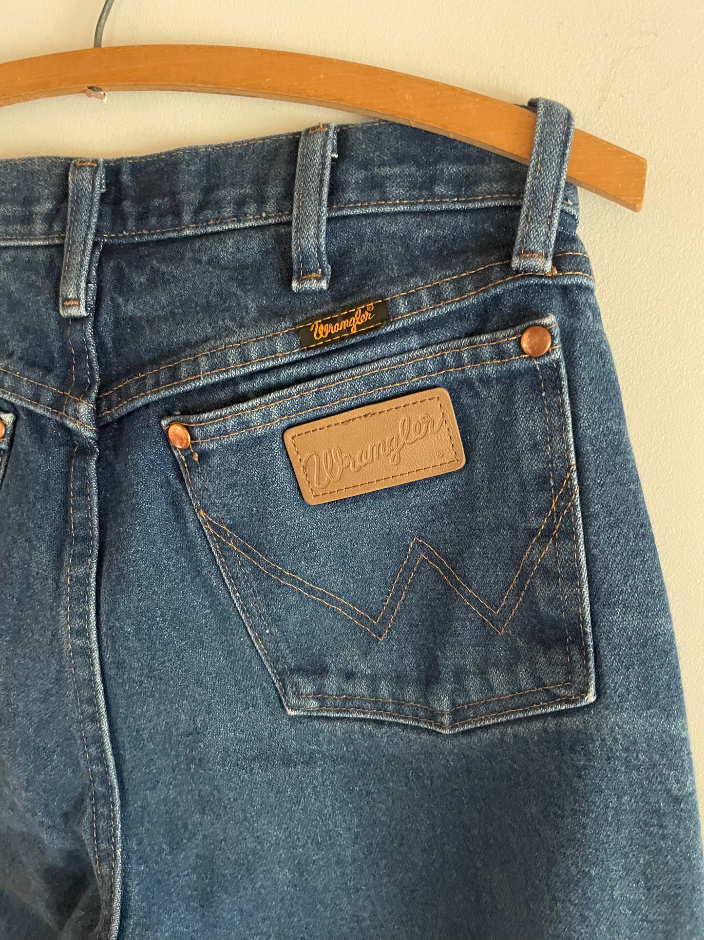 Vintage wranglers 31"